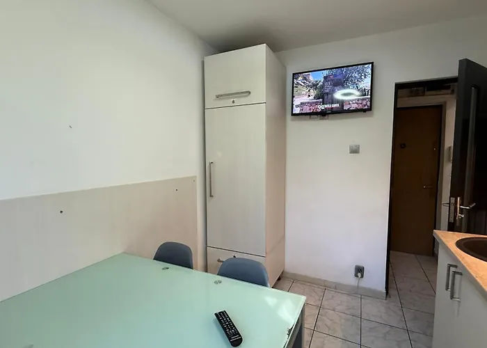 Sleep And Go Uioara - Parcare Inclusa Lägenhet Bukarest